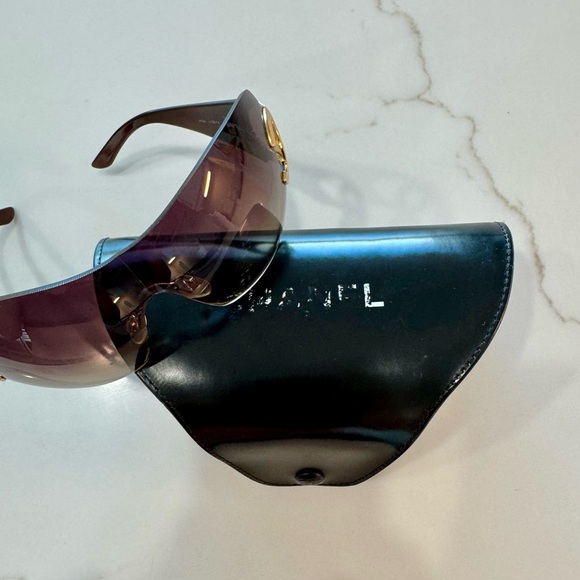 Chanel Vintage Sunglasses Shield 4124 in Brown/Gold Oversized Interlocking CC - Picture 4 of 5